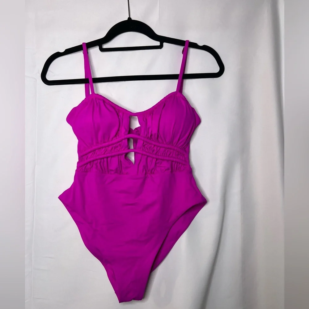 BECCA Santorini One-Piece - Picture 6 of 9